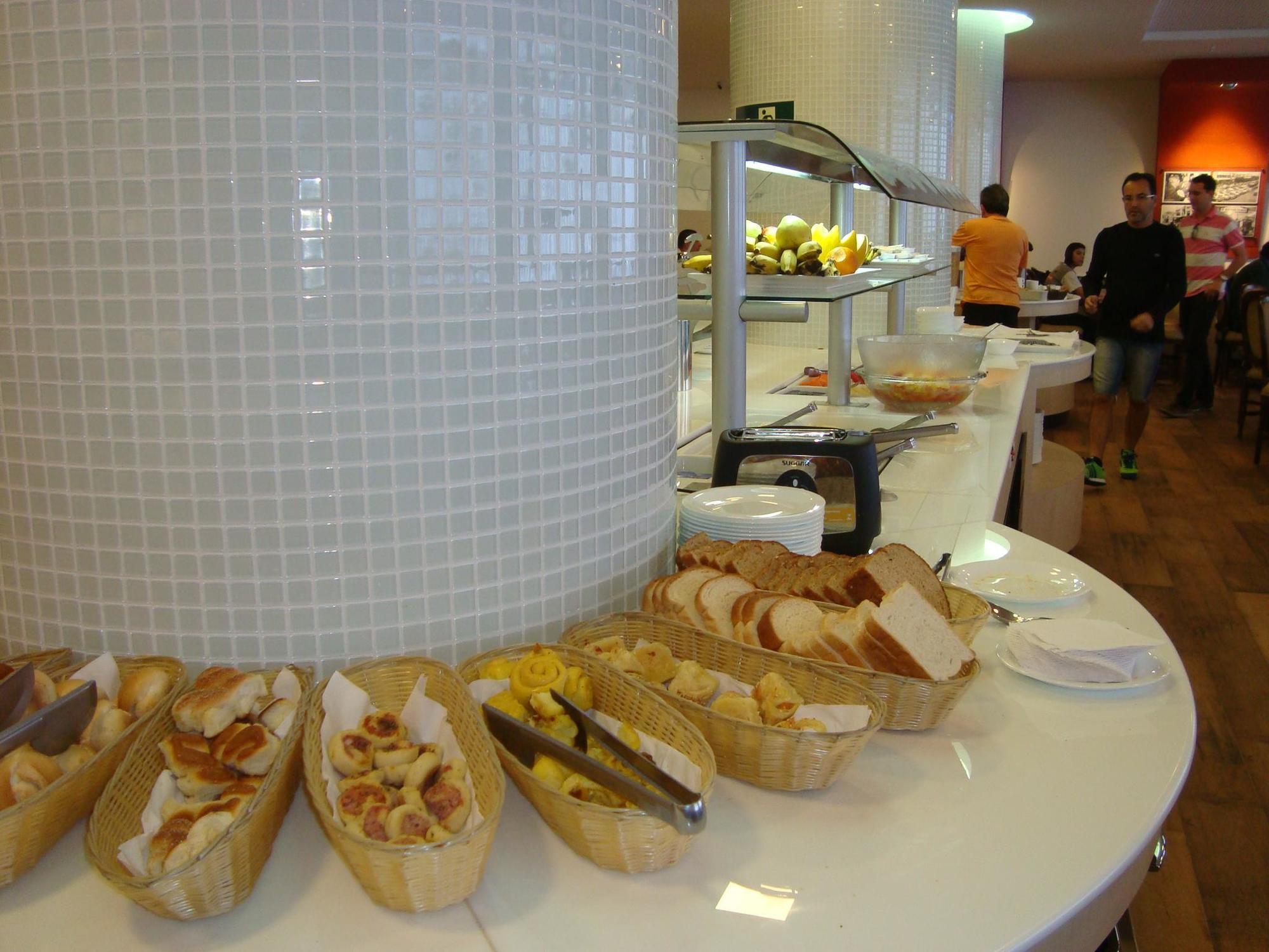Normandy Hotel Belo Horizonte Buitenkant foto